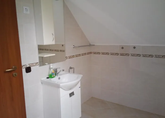Tip-top Lak Vendeghaz